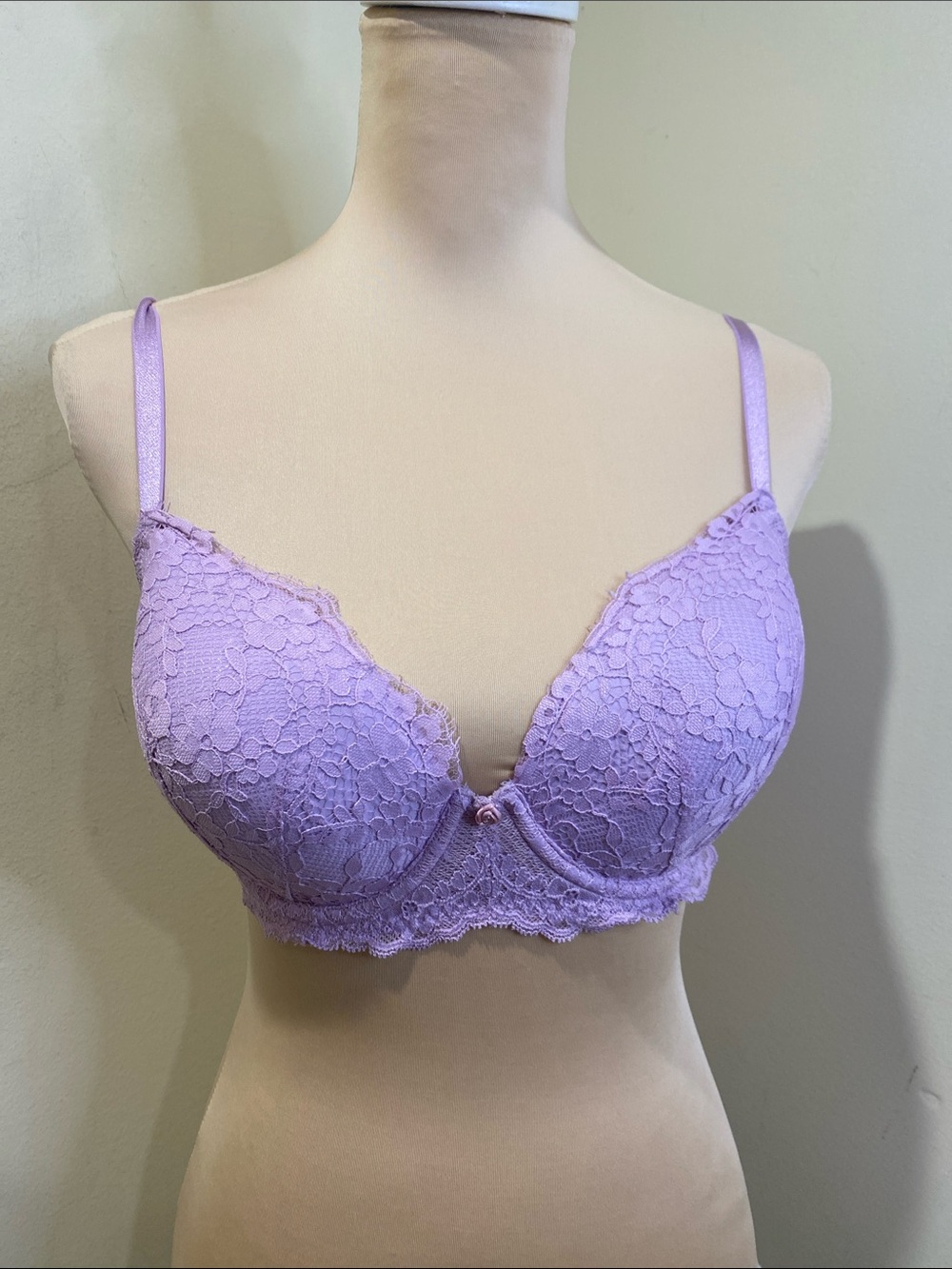 Victoria's Secret Lavender Lace Push-Up Bra 32DDD